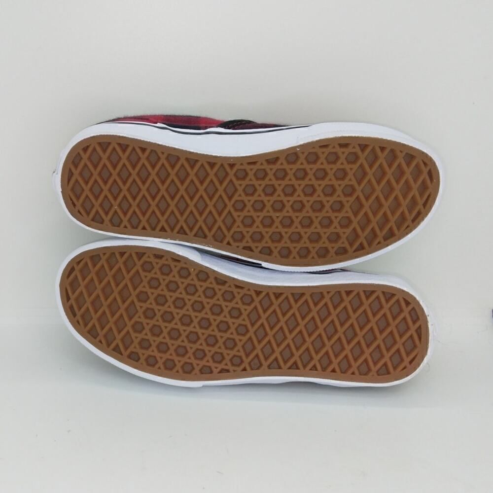 VANS Classic Slip-on Kids NEW w/Tags Red/Black Plaid Sherpa Sneakers - sz. 1 1/2 - Picture 5 of 6